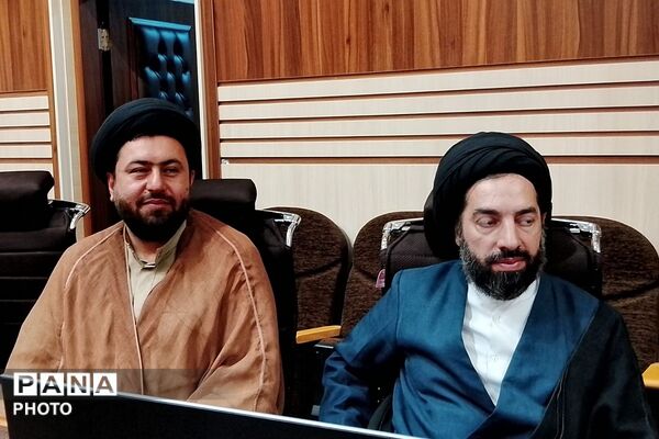 مراسم تجلیل از معاونین پرورشی مقطع متوسطه ناحیه دو شهرری 