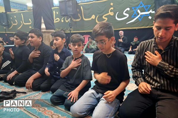 طنین نوای عاشورایی نوجوانان کازرونی در سوگواره «احلی من العسل»
