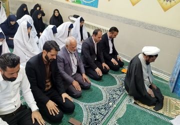 اقامه نماز وحدت در هنرستان خلیج فارس