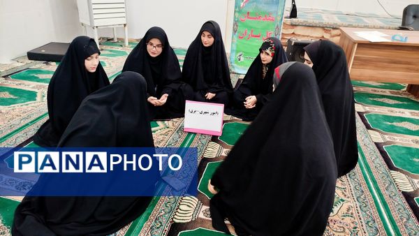 دانش‌آموزان در تریبون آزاد، نقدهای خود را به مسئولان مطرح کردند