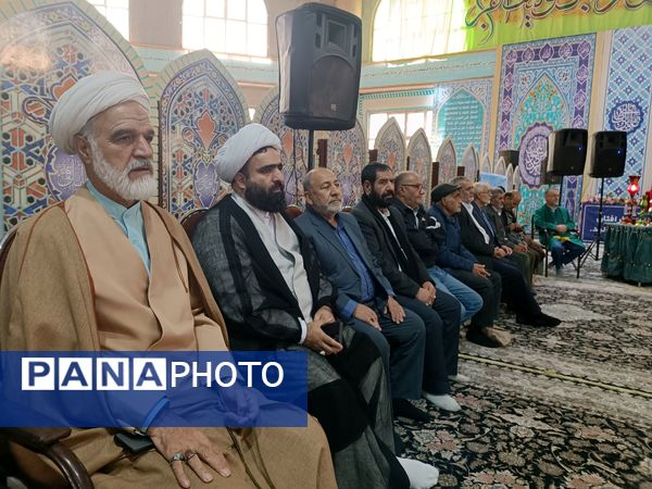 اجتماع بانوان مقاومت و تجلیل از همسران جانبازان در مصلی نماز جمعه شهرستان قدس