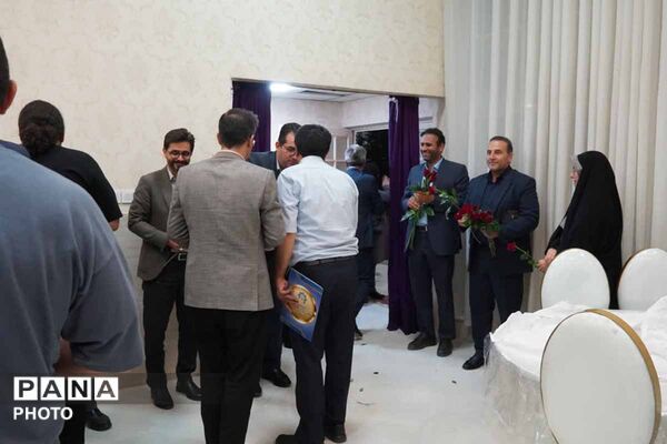 تجلیل از خبرنگاران و فعالان رسانه‌ای بجنورد به مناسبت روز خبرنگار