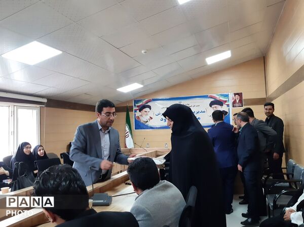 طنین مهر و تربیت در دیار پروفسور هشترودی 