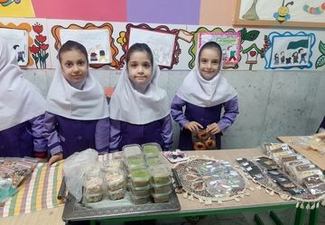 بخشندگی دانش‌آموزان در بازارچه دبستان شهید باکری