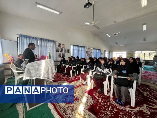  کاردوی نمایشگاه مدرسه انقلاب در نور