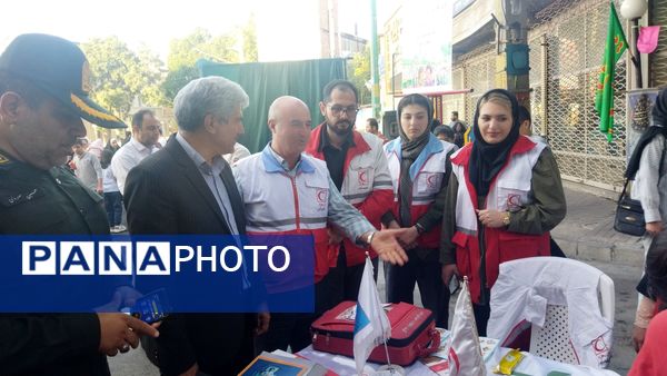 جشن وحدت و ولایت با حضور پرشور دانش‌آموزان اسکو