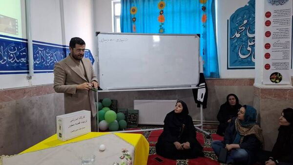 کارگاه تربیت قصه محور ویژه آموزش خانواده و اولیا دبستان هیات امنایی ملاصدرا