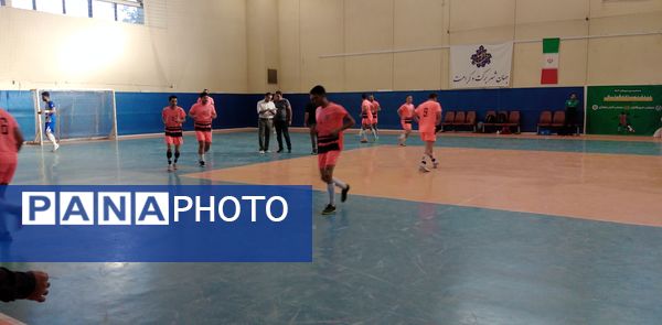 مسابقه فوتسال بین تیم‌های خبرنگاران و تیم آتش‌نشانان مشهد