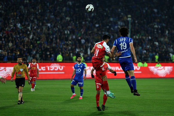 دیدار تیم‌های استقلال و پرسپولیس