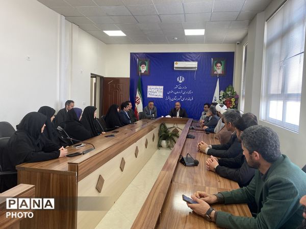 دیدار فرهنگیان با امام جمعه و فرماندار