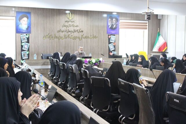 برگزاری دوره آموزشی «یاوران ولایت» دانش‌آموزی در تبادکان