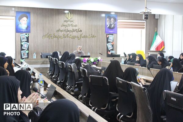 برگزاری دوره آموزشی «یاوران ولایت» دانش‌آموزی در تبادکان