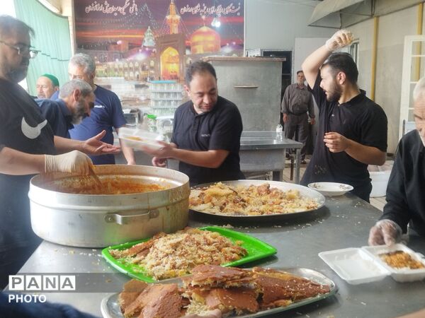 خادمان کوچک، قلبی به وسعت دریا؛ موکب‌هایی که مشهد را زنده نگه داشته‌اند