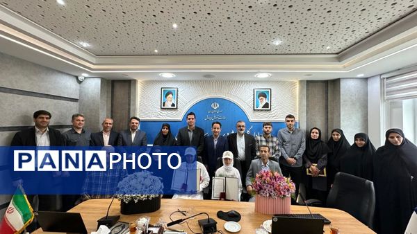 تجلیل سرپرست آموزش و پرورش استان مرکزی از دانش‌آموزان افتخارآفرین در المپیک دانش‌آموزی 