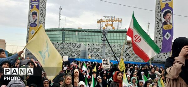 برگزاری روز دختر در میدان امام حسین(ع)