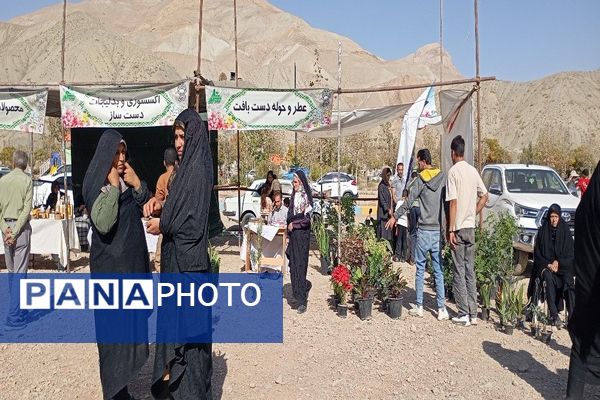 آغاز مراسم روز شهر بار با افتتاح نمایشگاه محصولات محلی و صنایع دستی