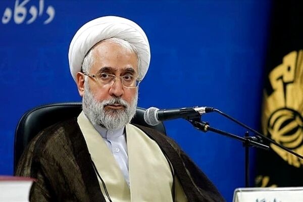 برخورد قاطع با مقامات و مسئولانی که اموالی را به‌صورت نامشروع به‌دست آورده‌اند