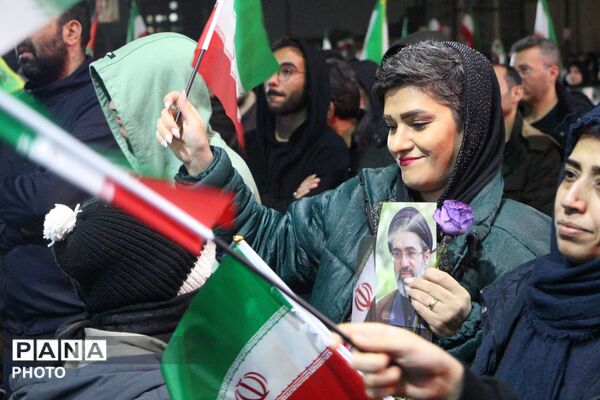 اجتماع عظیم مردم اسلامشهر برای پانزدهمین شب