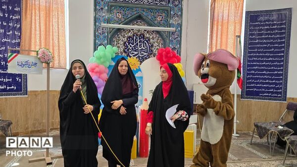 جشن شکوفه‌ها ویژه دانش‌آموزان کلاس اول بافق 