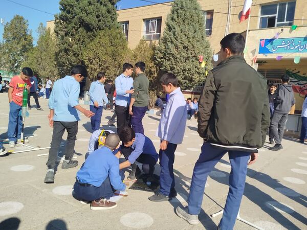 برگزاری مسابقات موشک آبی در کاشمر