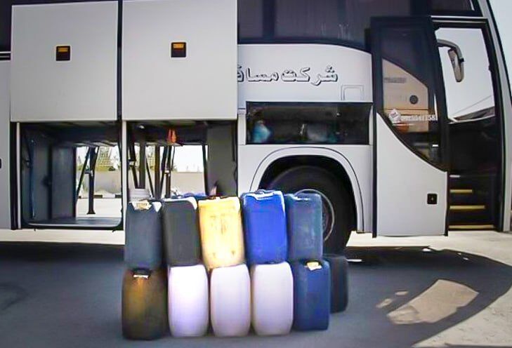 توقیف 4 دستگاه اتوبوس حامل سوخت قاچاق در"نهبندان"