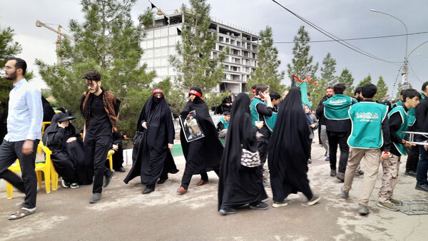 مراسم بزرگداشت شهدای خدمت با حضور نوجوانان انقلابی