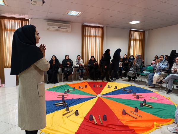 جشنواره کیک و شیرینی در مدرسه مهر و ماه آشخانه 