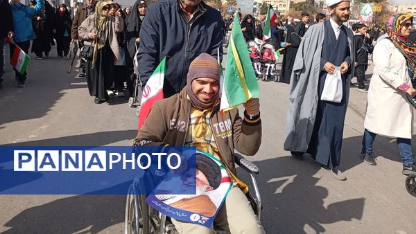 راهپیمایی 22 بهمن در شیراز برنامه دشمن را برچید