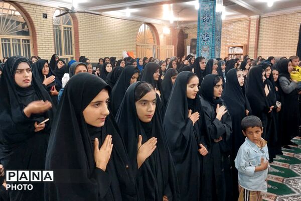 شور تماشایی قلعه رئیسی‌ها در عزای رهبر انقلاب(ره)
