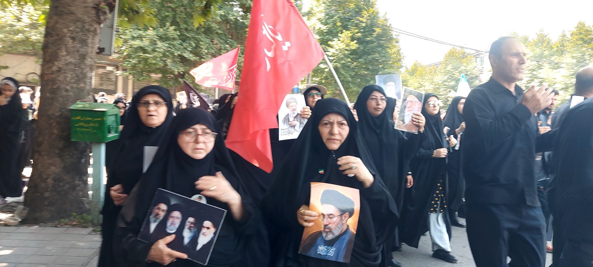 پیاده روی جاماندگان از وداع قائد امت