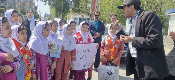 برگزاری اردوی پیشتازان دبستان آزادی به مناسبت هفته زمین پاک و هوای پاک