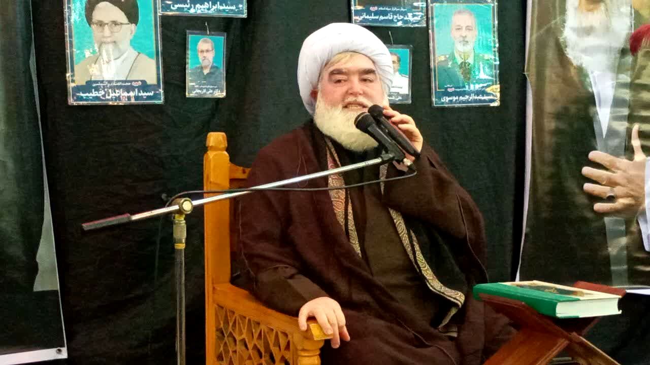 اجتماع مردم در اربعین قائد امت جلوه‌ای وحدت آفرین است