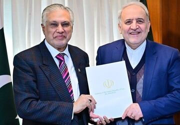 سفیر ایران پیام عراقچی را به وزیر خارجه پاکستان تقدیم کرد