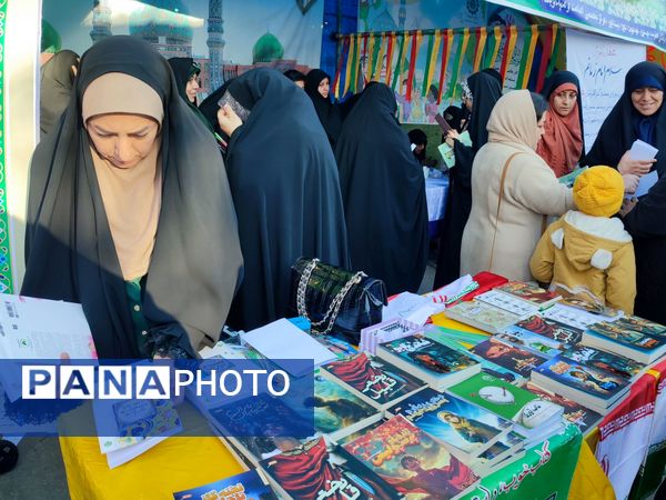 قاب پانا میزبان ساعات اولیه جشن بزرگ خیابانی در نیشابور 