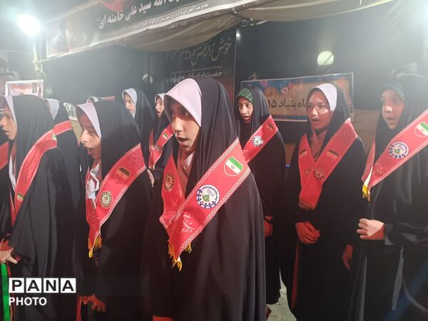 نقش‌آفرینی پیشتازان دبستان بنیاد ۱۵ خرداد در موکب سازمان دانش‌آموزی ابرکوه
