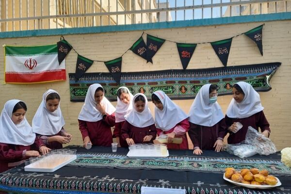 برپایی موکب عزاداری ایام فاطمیه در دبستان مریم بندرعباس