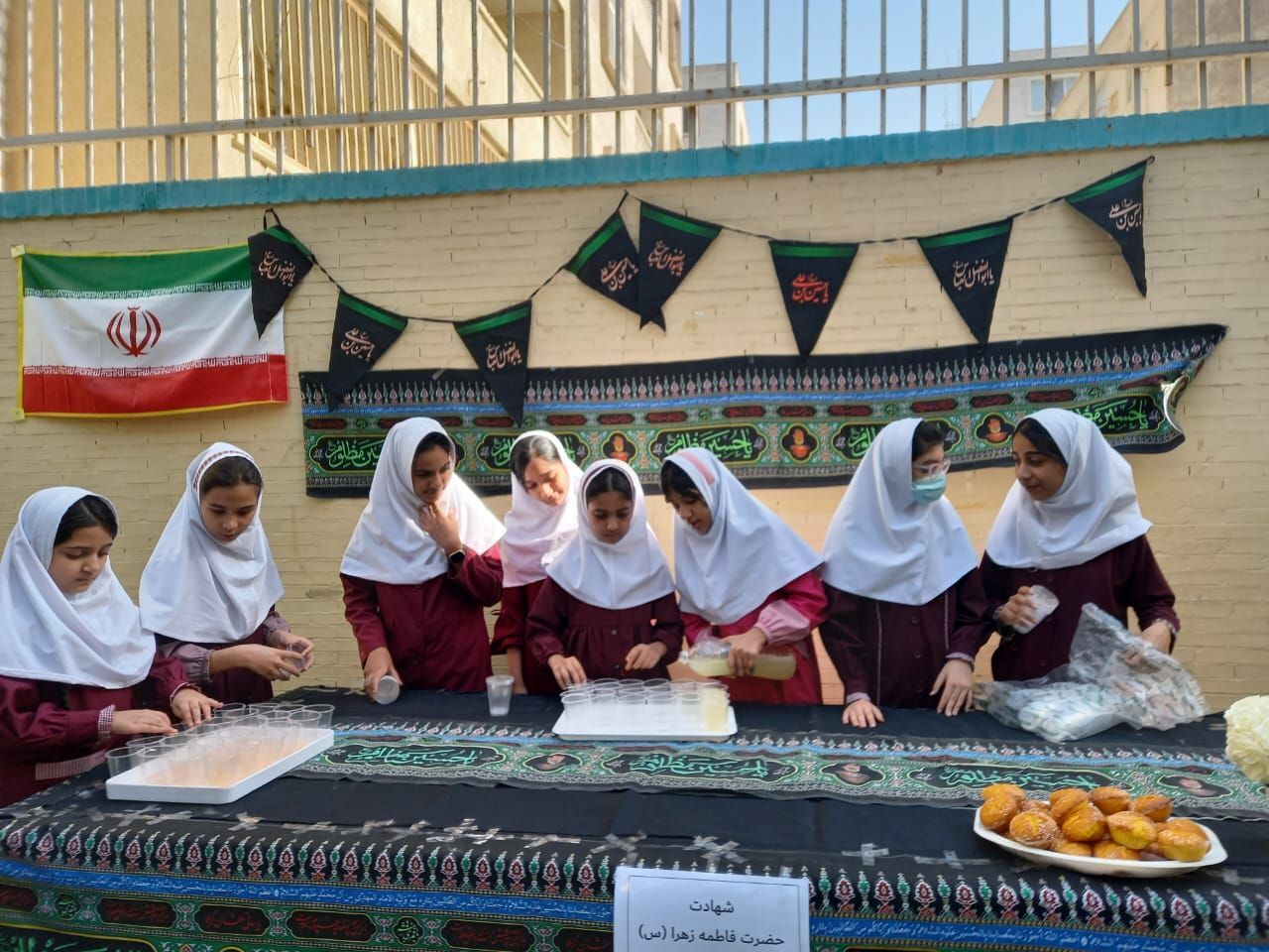 برپایی موکب عزاداری ایام فاطمیه در دبستان مریم بندرعباس