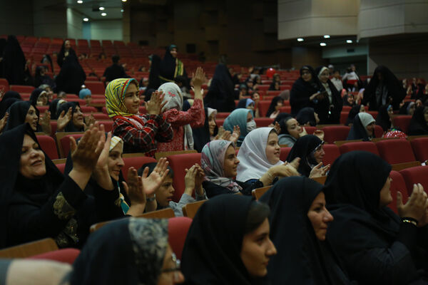 جشن بزرگ دختران آفتاب آستان قدس رضوی در تبریز