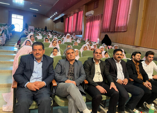 جشن بندگی دانش‌آموزان دبستان میرشمسی