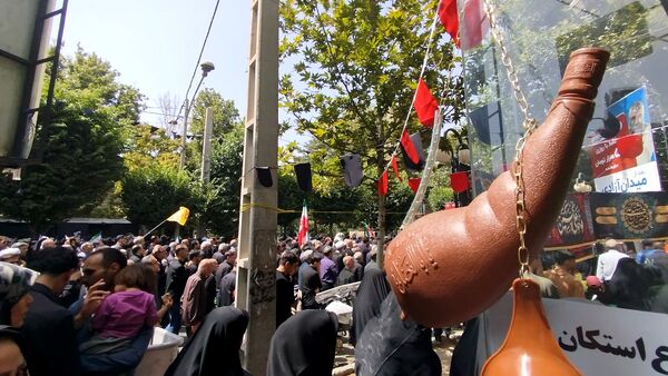 حضور باشکوه مردم کرج در مراسم تشییع جمعی از شهدا حمله رژیم صهیونیستی