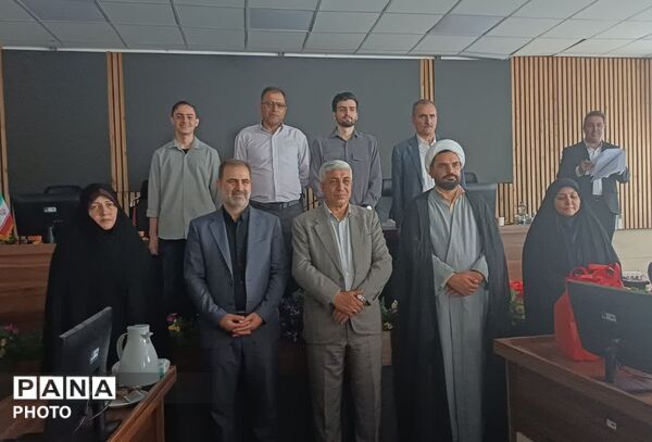تجلیل از برگزیدگان رویدادهای قرآنی و فرهنگی منطقه ۱۶ تهران