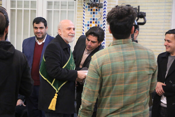 نشست صمیمی‌ دانش‌آموختگان دبیرستان امام رضا(ع) قم در هیات خادم الرضا(ع)-2