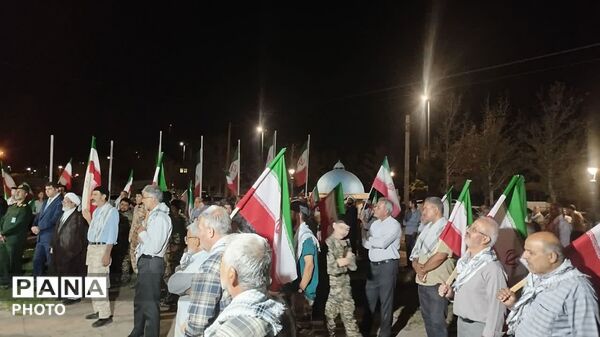 تجمعات شبانه با حضور ایثارگران و جمعی از رزمندگان در مزار شهید گمنام شهر نیم ور