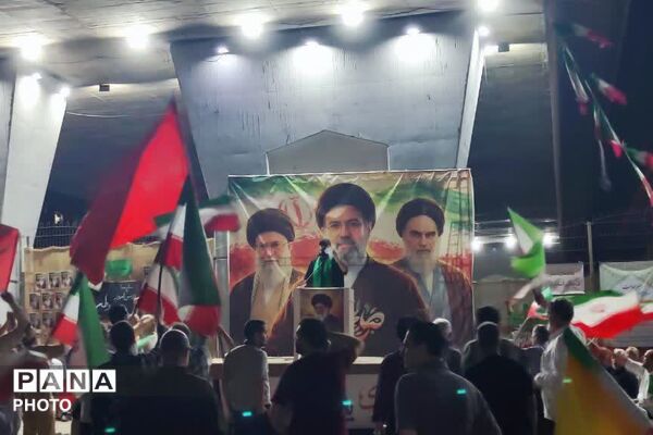 مردم با موج 100 ام تجمعات شبانه حماسه‌ای دیگر برپا کردند