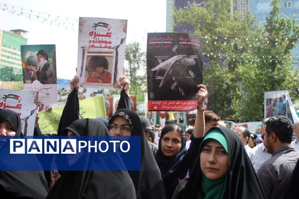 تجمع بزرگ دانش‌آموزان و فرهنگیان در حمایت از مردم مظلوم غزه و فلسطین