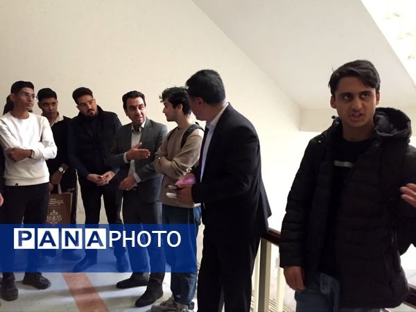 بازدید دانش آموزان دبیرستان نمونه آیت‌الله خامنه‌ای از دانشکده پزشکی دانشگاه فردوسی مشهد