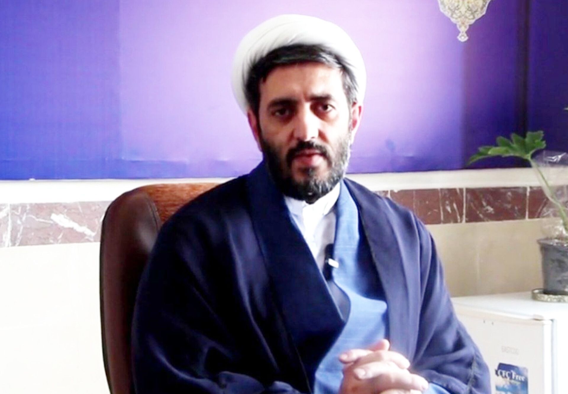 یکی از ارکان تربیت دانش‌آموزان، برپایی نماز جماعت است