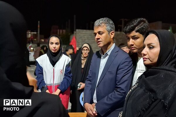 شامگاهی دیگر از حضور گرمه مردمان باشتی در کف خیابان‌ها