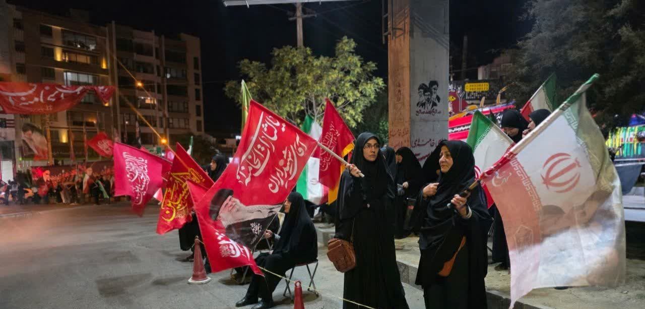 تجمع شبانه هزاران شهروند در همدان