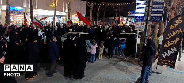 اجتماع و راهپیمایی در هفتین شب در شهرستان بجنورد 